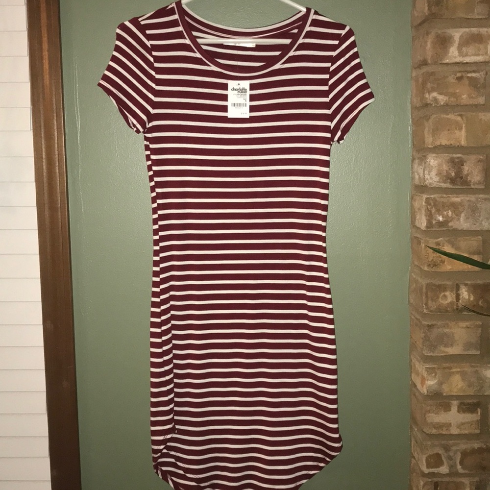 Dark red body con